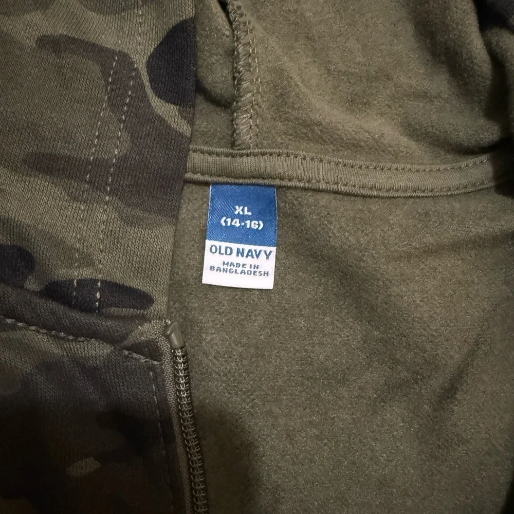 Old Navy Olive Camouflage Hoodie Boy's Size.Xl (14/16)